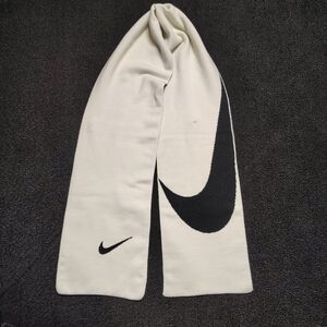 Nike Reversible Swoosh Unisex Scarf Black And Off White One Size Fits All NWT